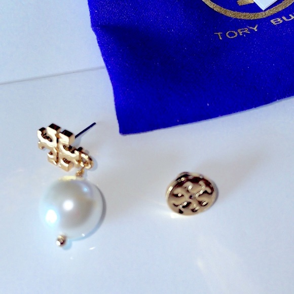 ❌SALE ❌NWT KIRA TORI BURCH PEARL DROP EARRINGS. - Picture 8 of 9
